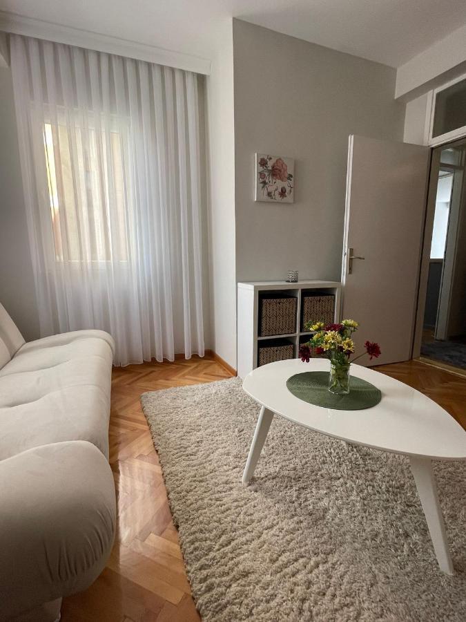 Apartman Filip Lux City Center Novi Pazar Bagian luar foto